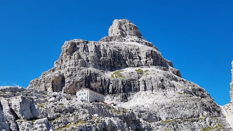 Rifugio Tommaso Pedrotti