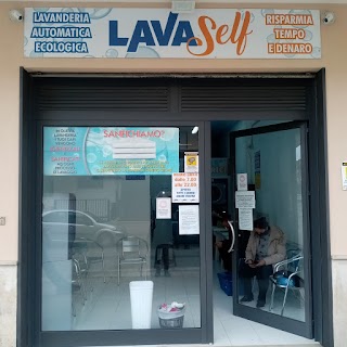 Lava Self e punto ritiro Amazon locker