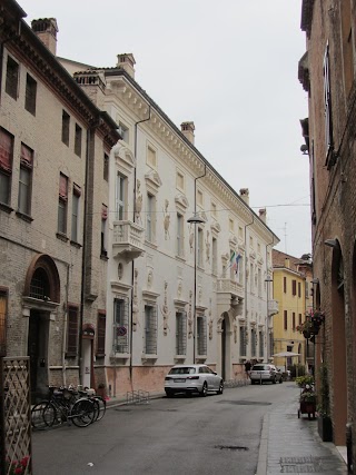 Dipartimento di Economia e Management - Università degli Studi di Ferrara