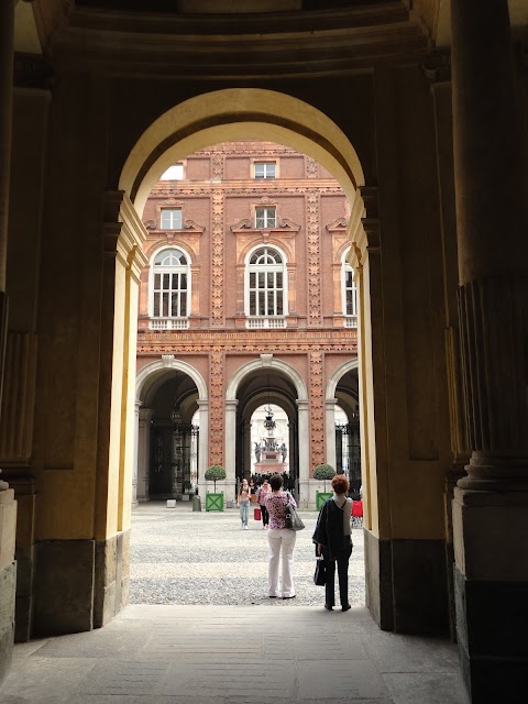 Torino Carlo Felice - Ufficio del Turismo