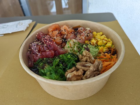 Love's Sushi Pin & Poke's Bowl