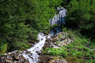 Cascata dell'acqua bianca