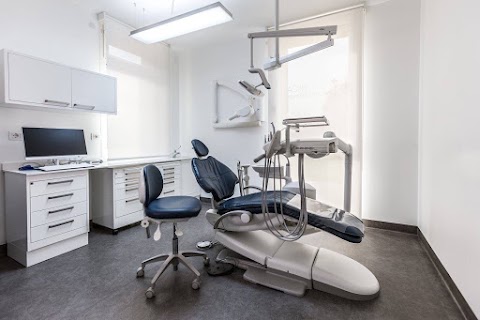 Clinica Dott. Attanasi - Dentista