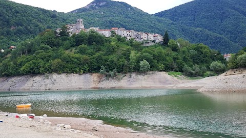 Lago di Vagli - Piscine comunali, parco relax