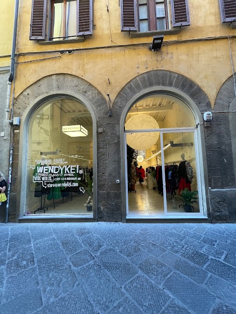 WENDYKEI FLAGSHIP STORE FIRENZE