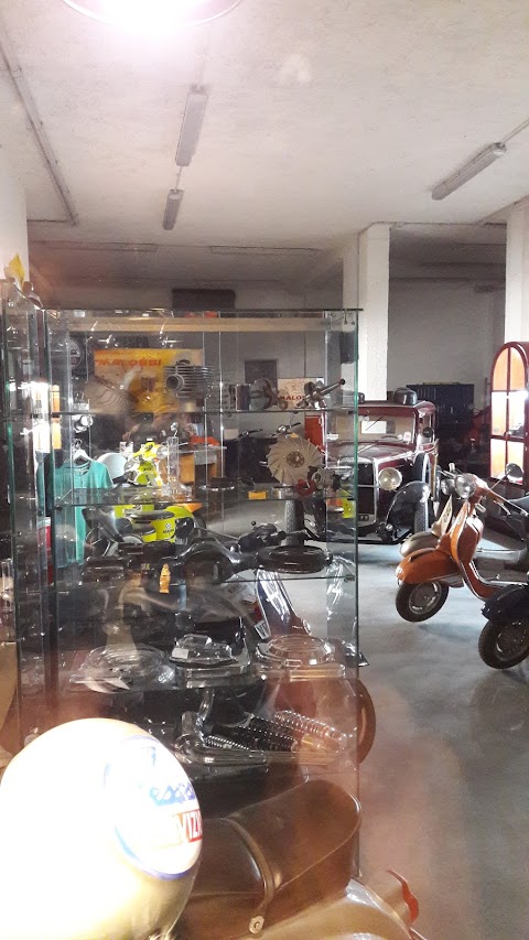 Vespa World Shop