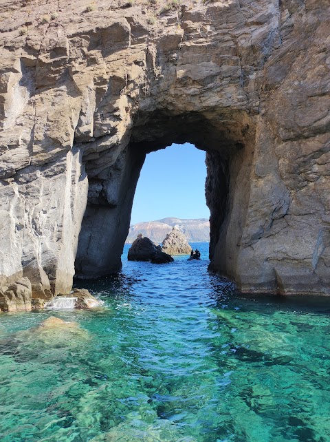 Da Massimo Dolcevita Group Lipari Escursioni alle Eolie Scalata al cratere di Stromboli