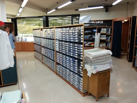 Tessitura Monti Factory Store