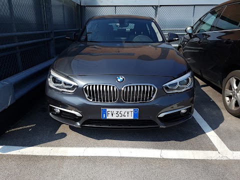 Sixt Autonoleggio e furgoni Treviso Aeroporto