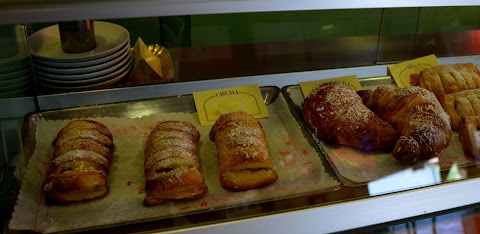 Gelateria Dolceneve Di Grandi Aldina