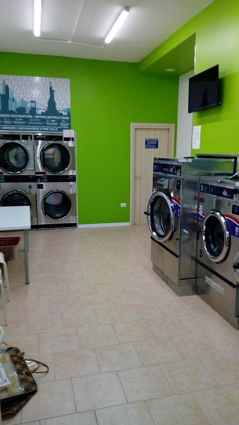 Express Wash Lavanderia self - Gricignano