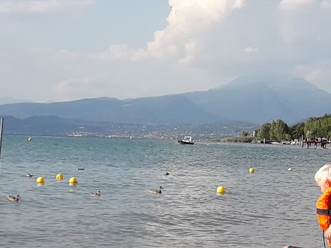 Del Garda beach lake