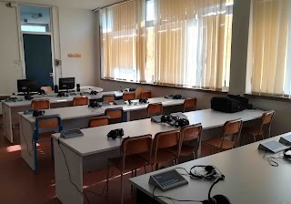 Scuola media E. Pistelli