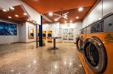 LAVANDERIA SELF - SERVICE LAUNDRY ZEVIO