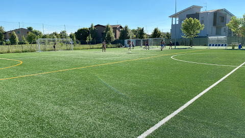 Campo da calcio sintetico a 7 e a 5 Onde Chiare