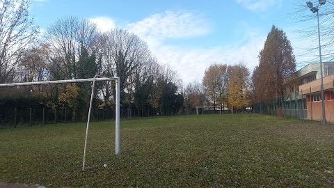 Campo da calcio scuola elementare