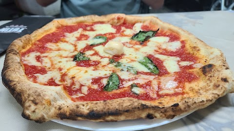 La Nuova Piazzetta (Trattoria e Pizzeria)