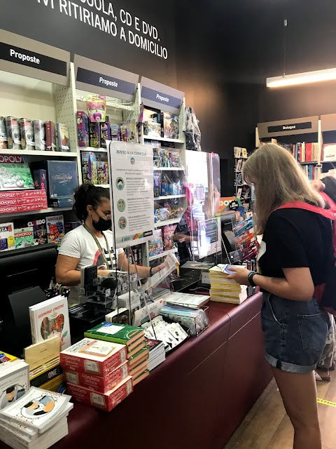 Libreria Libraccio Bologna - Piazza dei Martiri 5