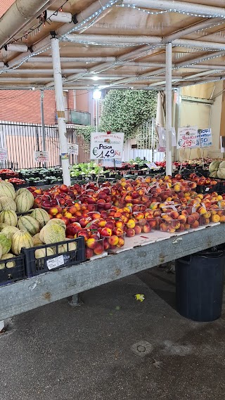 Frutteria De Roma Ar Negozio Der Popolo