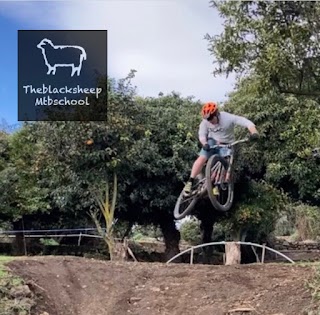 The Black Sheep MTB School Catania (scuola FCI di MTB a Valverde CT)