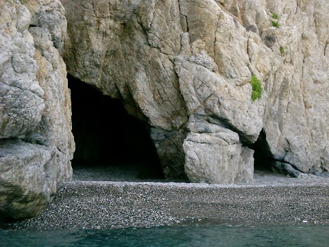 Mongiove Spiaggia e Grotte di Valle Tindari