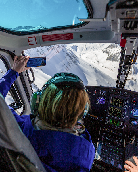 Heli Guides - Voli in Elicottero | Monte Rosa + Cervino