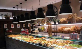 il Fornaio Caffè e Bakery