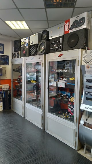 Audiomania Hi-Fi Car Roma