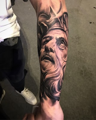 Luka Tattoo