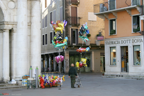 Farmacia Doria Alla Pigna D'Oro