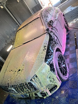 The Garage Wash - Autolavaggio e Detailing