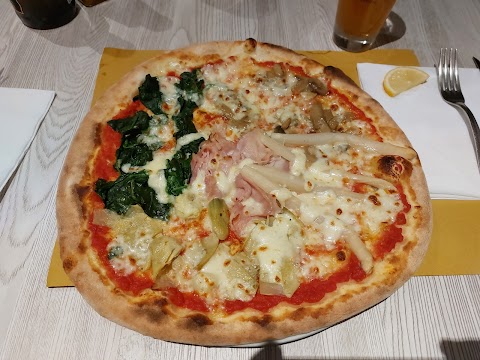 La Taverna Ristopub Pizzeria