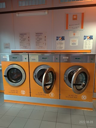 Lavanderia Self Service Laundry