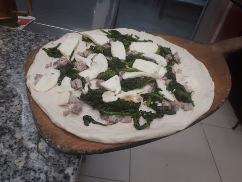 Pizzeria Addo Cardinal Via Raffaello 70