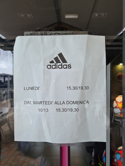 adidas Store Rome, Cristoforo Colombo Street