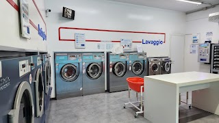 LAVANDERIA SELF SERVICE - MIELE PROFESSIONAL LAVAPIU'