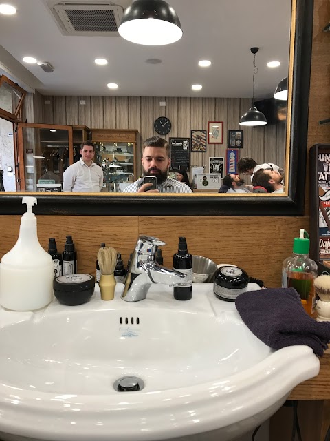 Solomon's Barber Shop | Eliseo e Paolo - Cipro