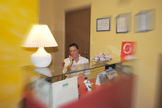 CB DENTAL srl - Dentisti a Rozzano