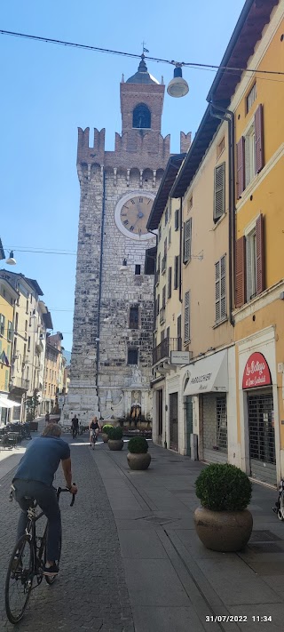 LA BOTTEGA DI CORSO GARIBALDI