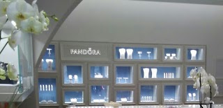 Andrea Piccini Shop-in-Shop Pandora