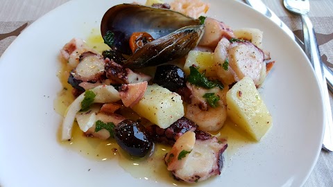 Casa Rizzoli - Pescheria Gastronomia - Street Food