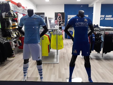 Macron store Alessandria