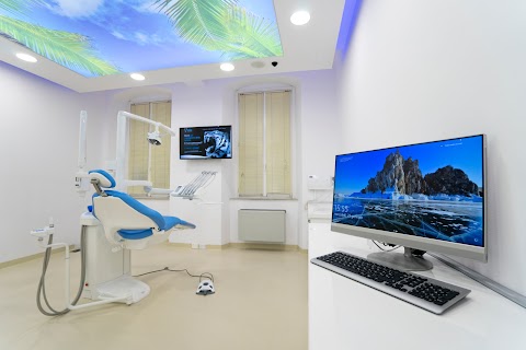 Dentista Impianti - Policlinico Smile Italia Trieste