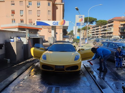 Q8 - Stazione di Servizio