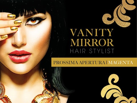 Vanity Mirror hair stylist parrucchiera magenta