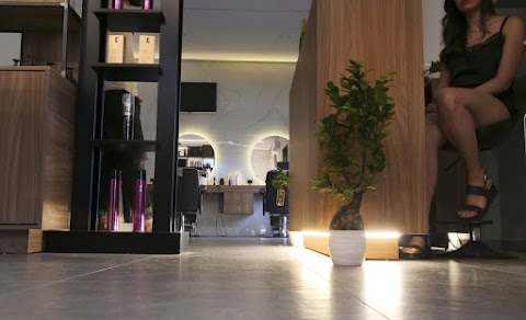 Uomini e donne unisex hair salon