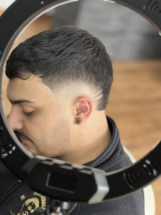 iron barber mois