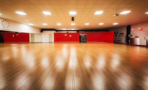 ❤️| iDance - Centro Specializzato di Danza Sportiva e Ballo Sociale