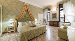 Luxury Friendly Venice Suites