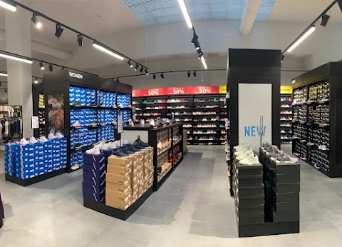 adidas Outlet Store Castel Guelfo di Bologna